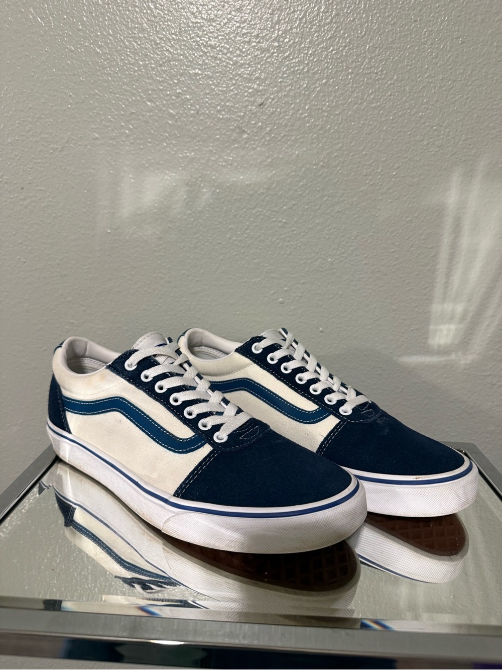 Vans Old Skool Navy Blue & Cream Suede Canvas Sneakers Men’s 10.5
